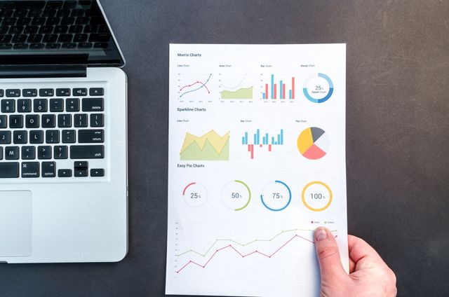 El mito del SEO todoterreno: Por qué el 70% de los SEOS profesionales no toca el código (y cómo afecta a tu web)